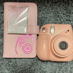 Full instax mini 7+ kit never used perfect condition